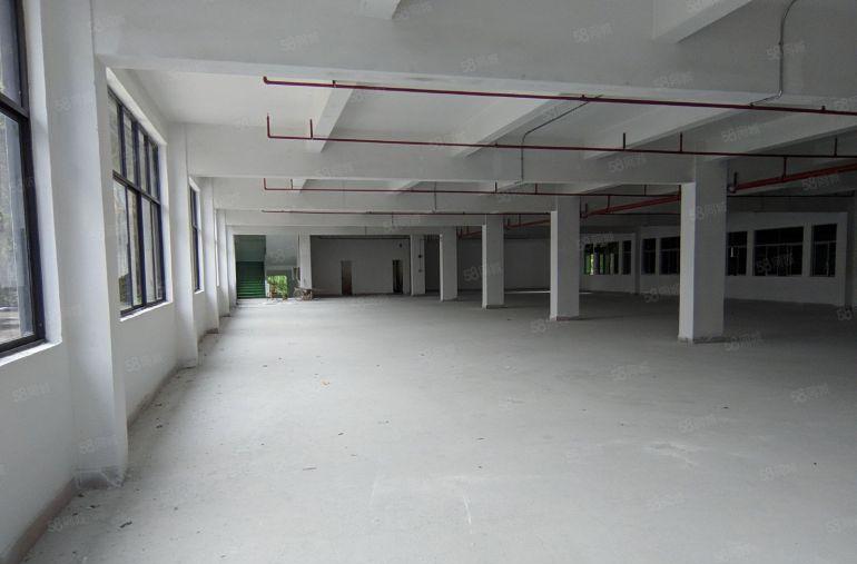 东城花园式厂房出租一楼800平方，二楼400平，地段好！