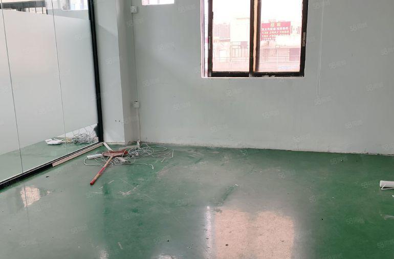 长安沙头新空楼上580平精装修厂房出租