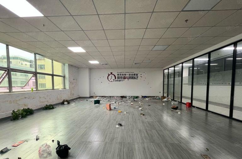 长安新安街口新农村 原房东精装修1500平三房出租