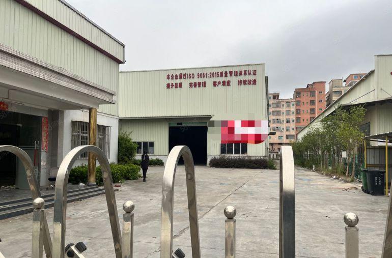 常平新出原房东独院。带独立办公室宿舍滴水十米带航车适合重工业