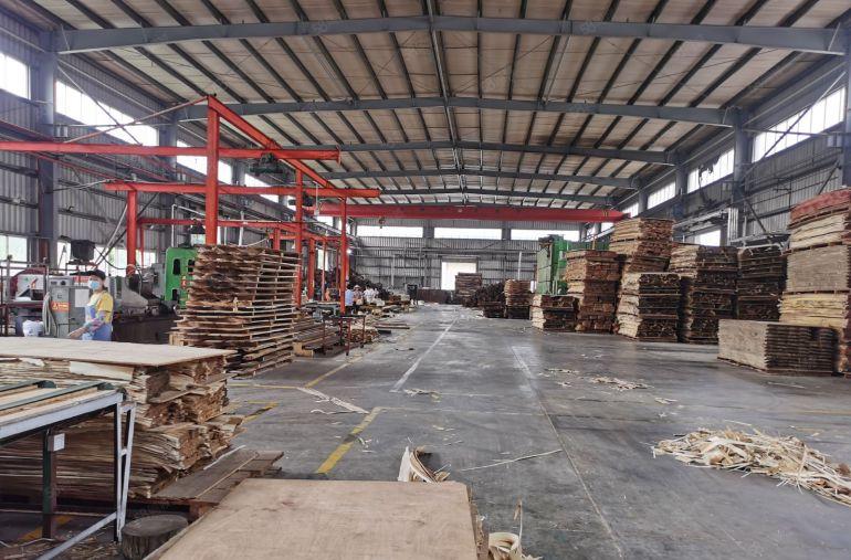 （原房东单一层9米高带航车）钢构厂房水电费可以过户