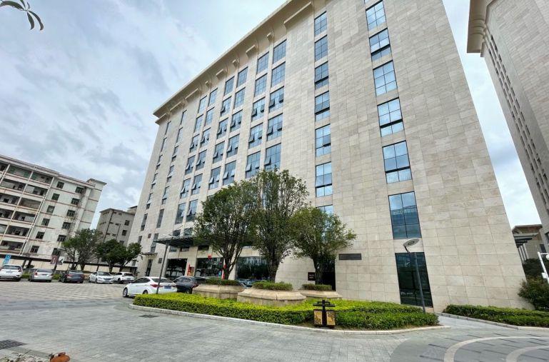 深外环高速口3900平拎包入驻！带中央空调地坪漆办公室