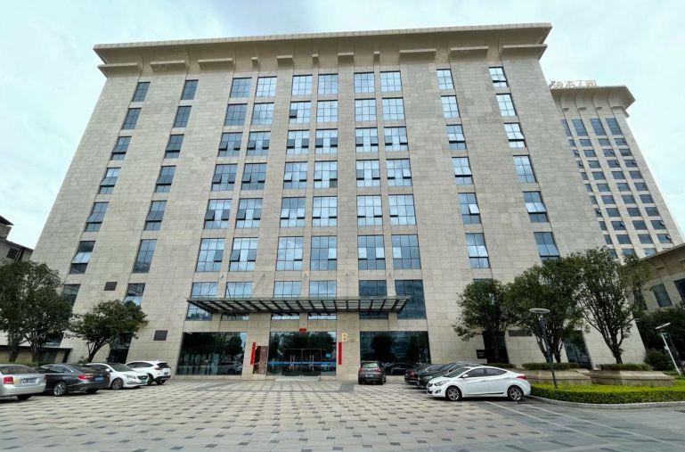 深外环高速口3900平拎包入驻！带中央空调地坪漆办公室