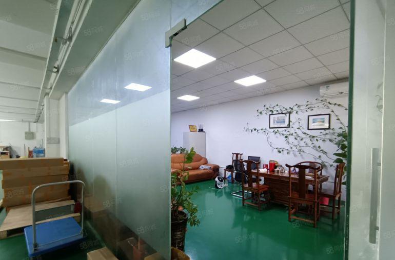 塘厦科苑城新出楼上600平带装修厂房出租，近高速 水电齐全