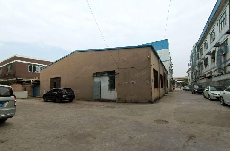 塘厦清湖头原房东钢构厂房仓库800平出租，滴水7米现成办公室