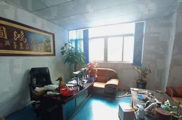 塘厦石鼓楼上空出650平出租，豪华装修，水电齐全，租金实惠