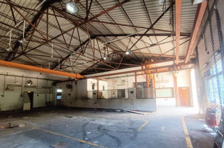 塘厦本地人独门独院厂房出租，形象好，带行车现成装修办公空地大