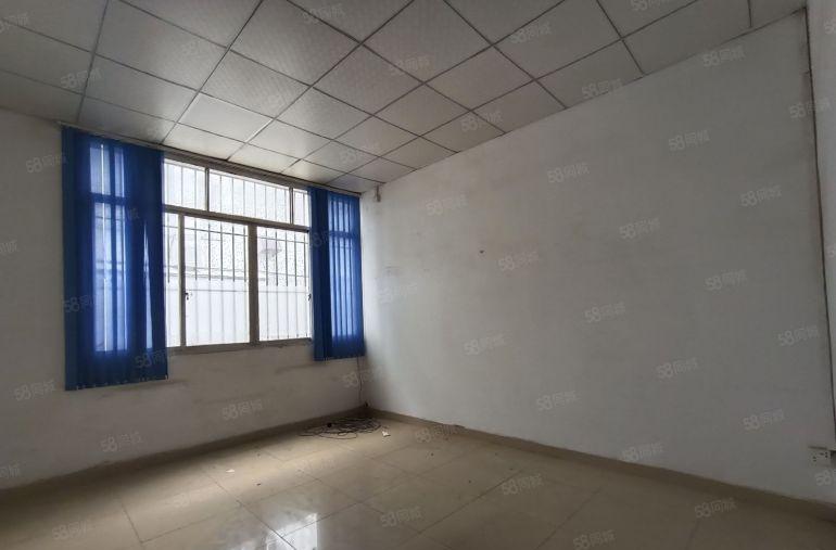 塘厦清湖头原房东钢构厂房仓库800平出租，滴水7米现成办公室