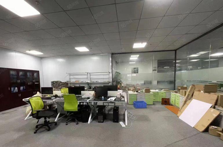 塘厦楼上2480平精装修厂房低价出租，无转让费，可分租！