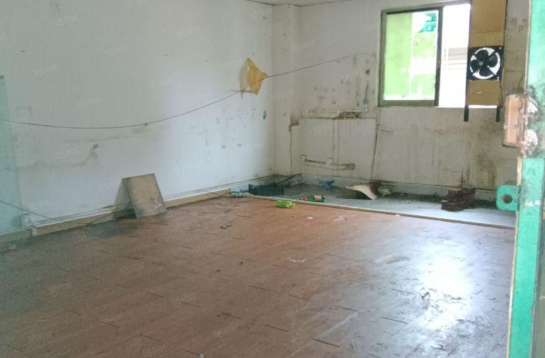 塘厦工业区低价厂房出租独元独栋700平方单一层7.5米高度