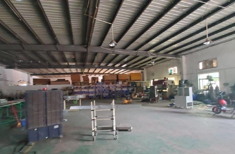 主干道边钢结构厂房1800平招租  可分租