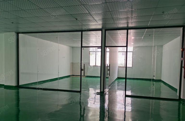 塘厦工业园内一楼780平仓库厂房出租，全新办公地坪漆可进大车