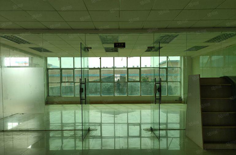 寮步岭厦即将空出二楼整层600平方，精装修，九成新