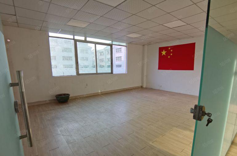 寮步挨东城新出一栋独立厂房出租2000平，形象位置佳，好招工