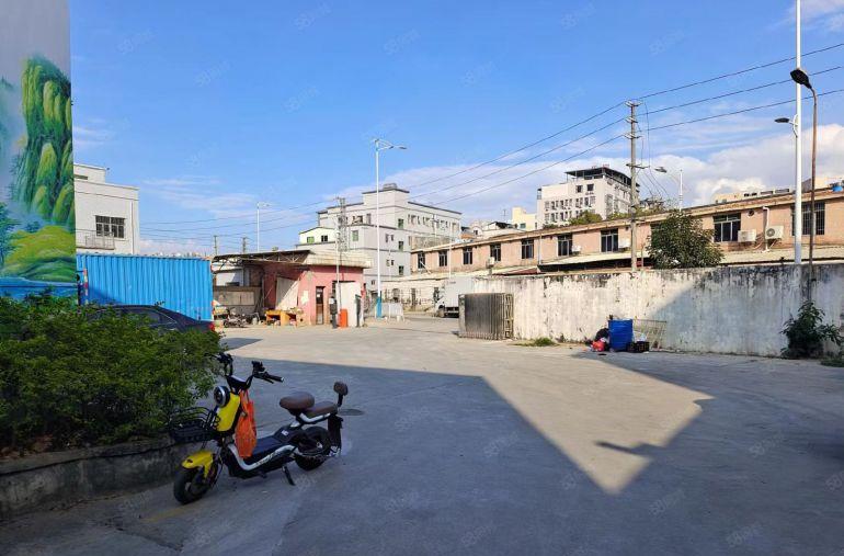 8米高 凤岗五联单一层钢构厂房出租1400平 空地大