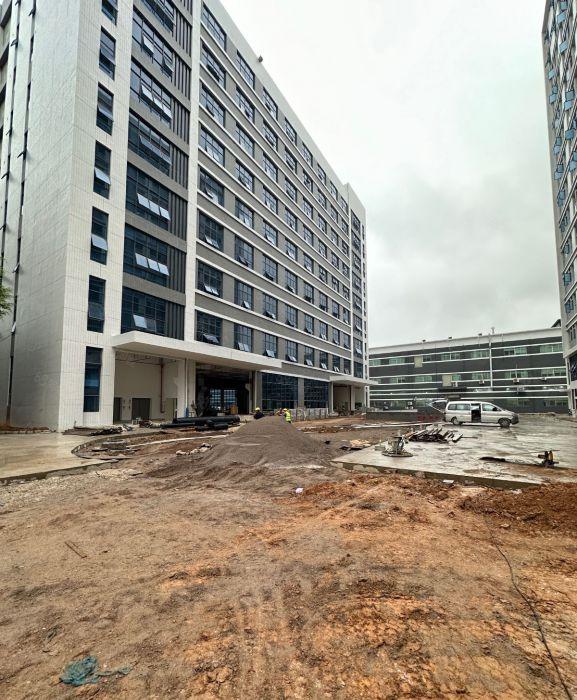 凤岗主干道边上原房东厂房直租年前定房免租期3个月面积1千起租