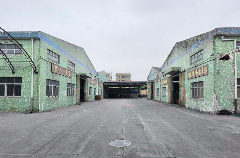 凤岗高速口独院钢构5000平厂房仓库出租，滴水8米水电齐全。