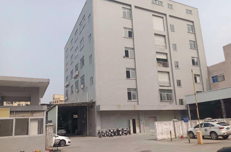 凤岗天堂围新出原房东标准厂房四楼1000平出租，带办公室装修