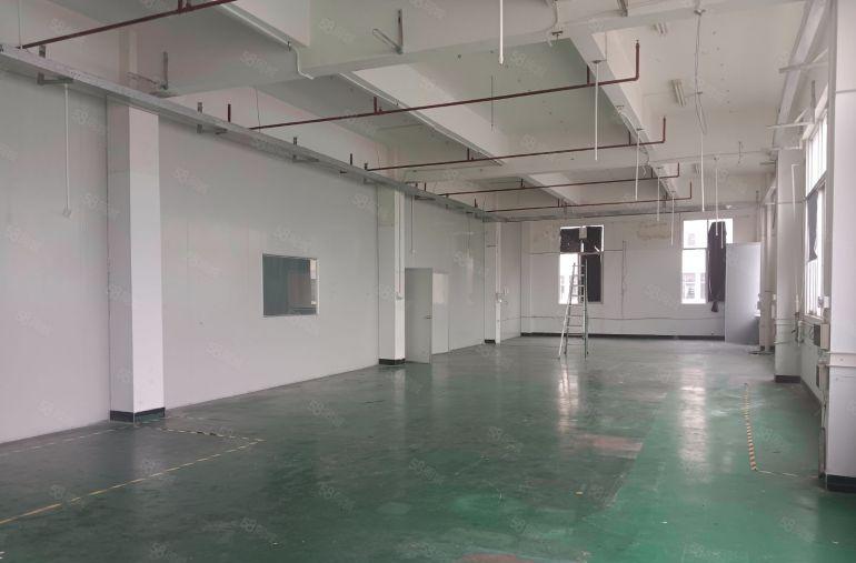 凤岗宏盈工业区带办公室装修标准厂房四楼800平出租水电到车间