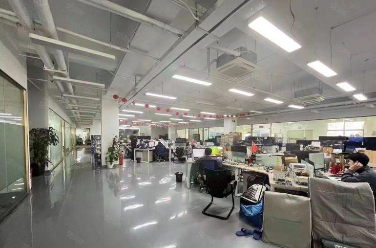 13元凤岗五联豪装2200平免转让费原房东厂房仓库低价出租