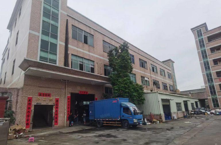 凤岗五联新出原房东8000平独门独院厂房仓库出租，大小分租