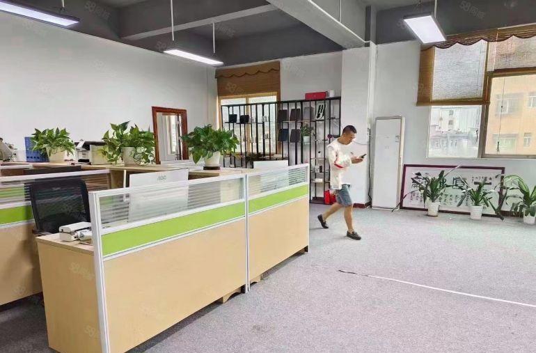 精装修办公室拎包开工