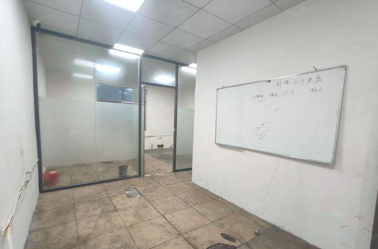 行车免费用 油甘埔小面积厂房出租400平 注塑模具 冲压数控