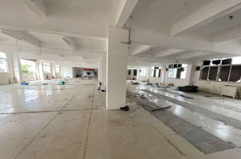 万江新村三楼1400平方标准厂房出租有现成办公室水电齐院子大