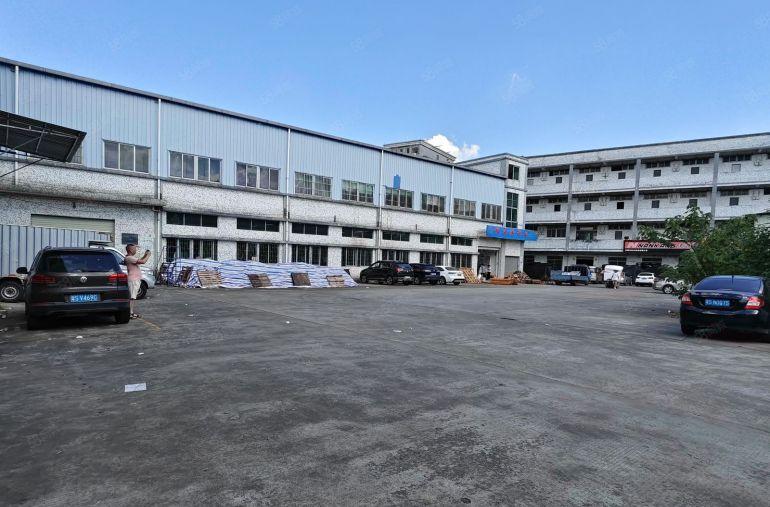 万江莫屋新出1600平米标准一楼厂房出租，有现成办公室