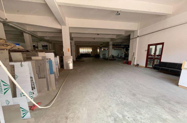 万江黄粘洲一楼1300平方标准厂房出租有现成办公室水电齐全