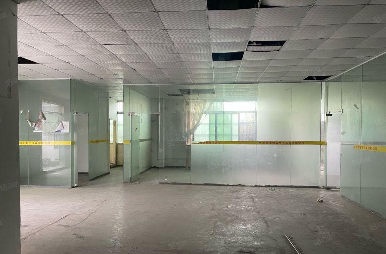 黄江镇中心独栋厂房2900平低价出租带办公室形象好空地大