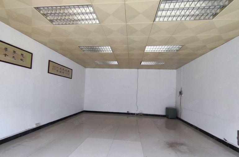 新出原房东单一层独院2500平中间没柱子带精装修办公室空地大