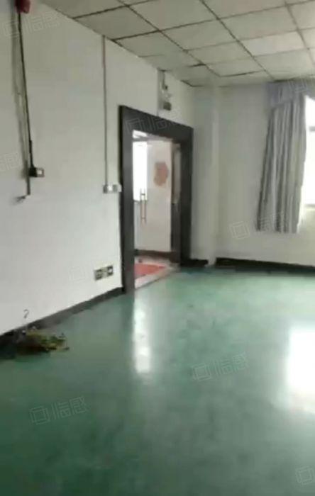 大岭山颜屋高速附近，园区厂房出租 精装修 超低价 1500平