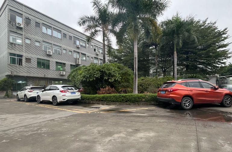 大岭山原房东二楼1500平厂房出租适合注塑模具