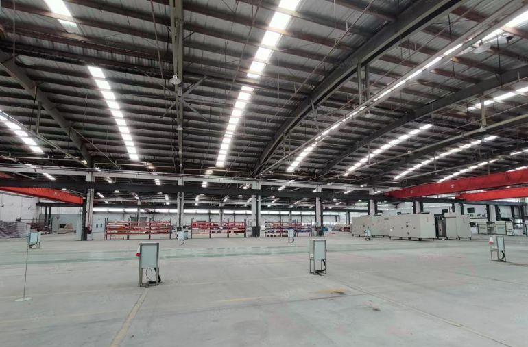 大岭山石大路边带航车单一层厂房出租，证件齐全红本厂房丙二消防