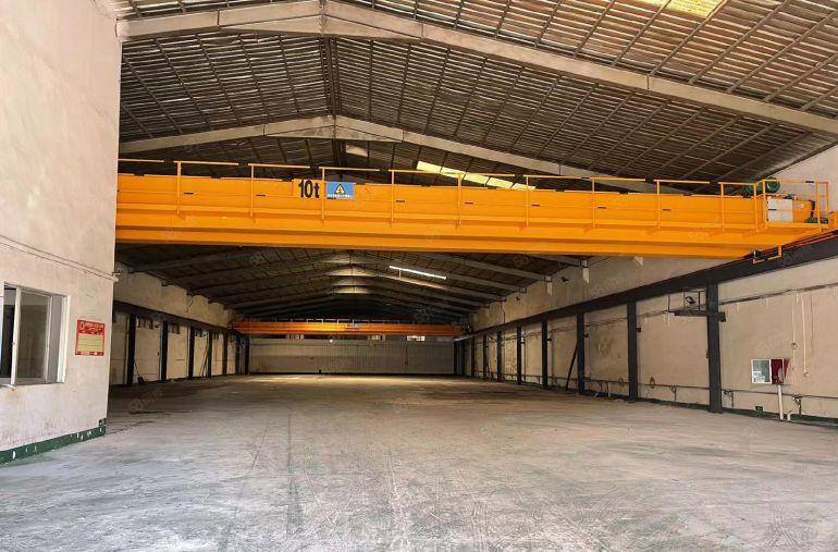 大岭山新出钢结构，砖墙到顶10吨行车，带隔热层，工业园