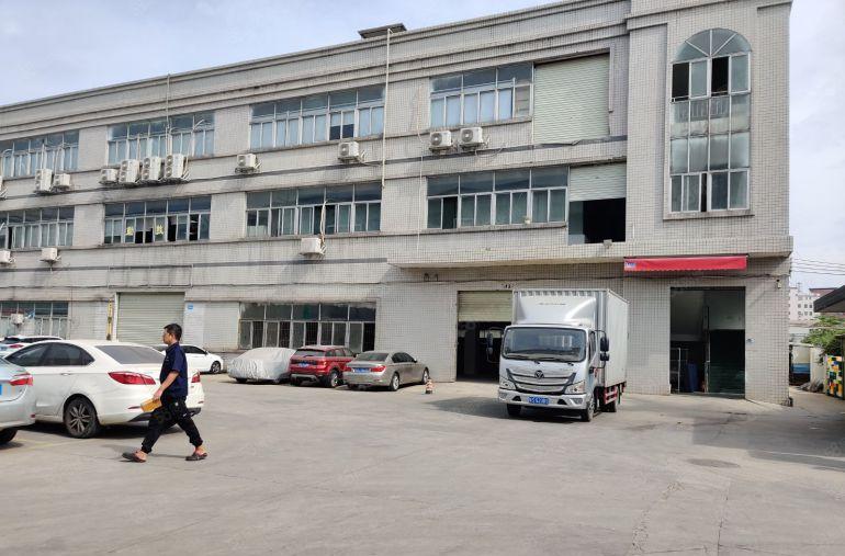 大岭山镇大塘工业区新出原房东标准厂房一楼600平方带现成装修