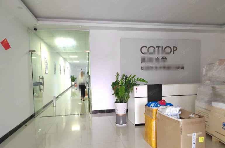 清溪三中新出一楼1500平低价出租带现成办公室，采光好