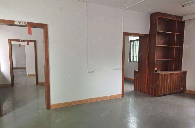 清溪三中一楼1680平19块钱带牛角全新厂房出租工业用地