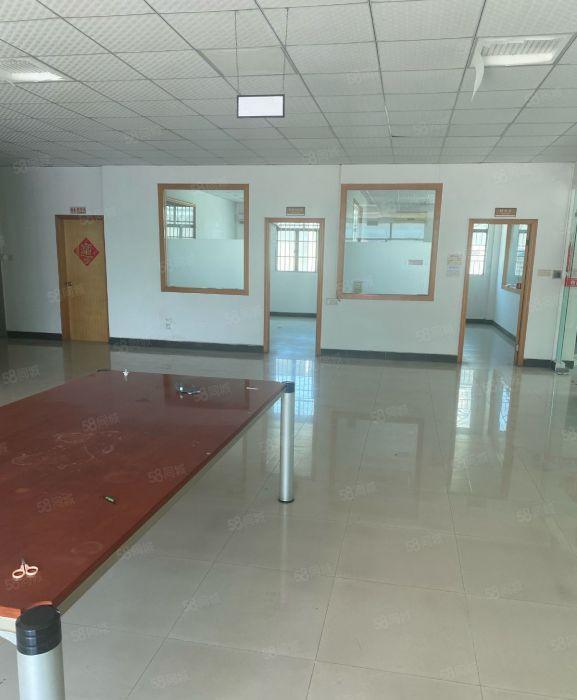 桥头镇新出一楼1500平方米出租，有水电办公室。