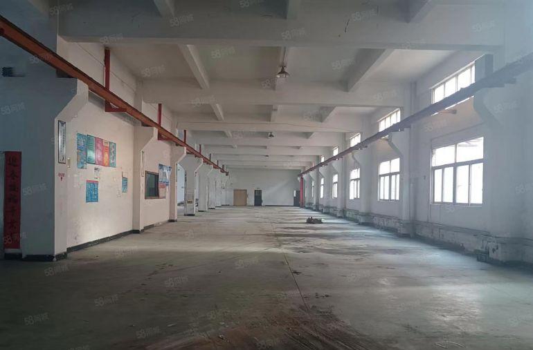 桥头镇原房东分租一楼1300平方，高度6米。现成航车，水电。