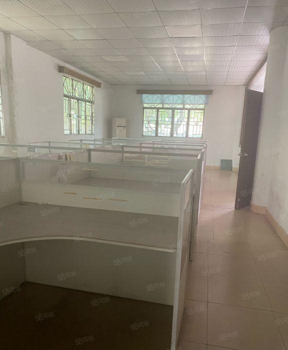 桥头镇新出一楼1500平方米出租，有水电办公室。