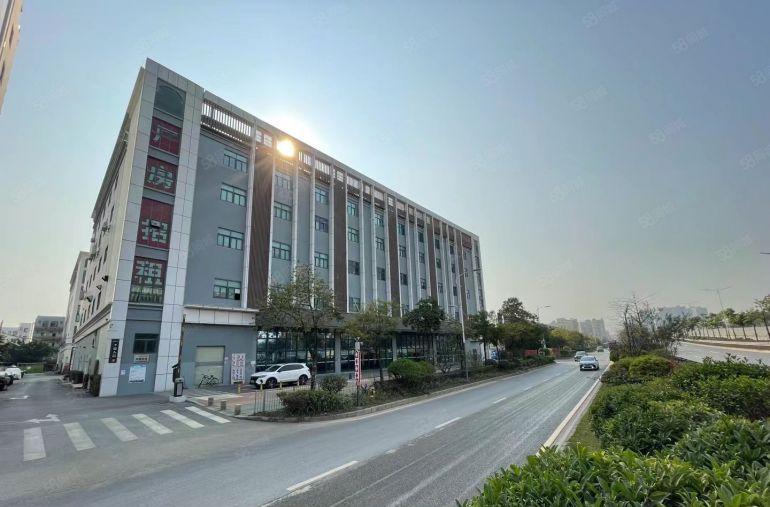 松岗红本原房东独院厂房7500带装修厂房实际面积7500平