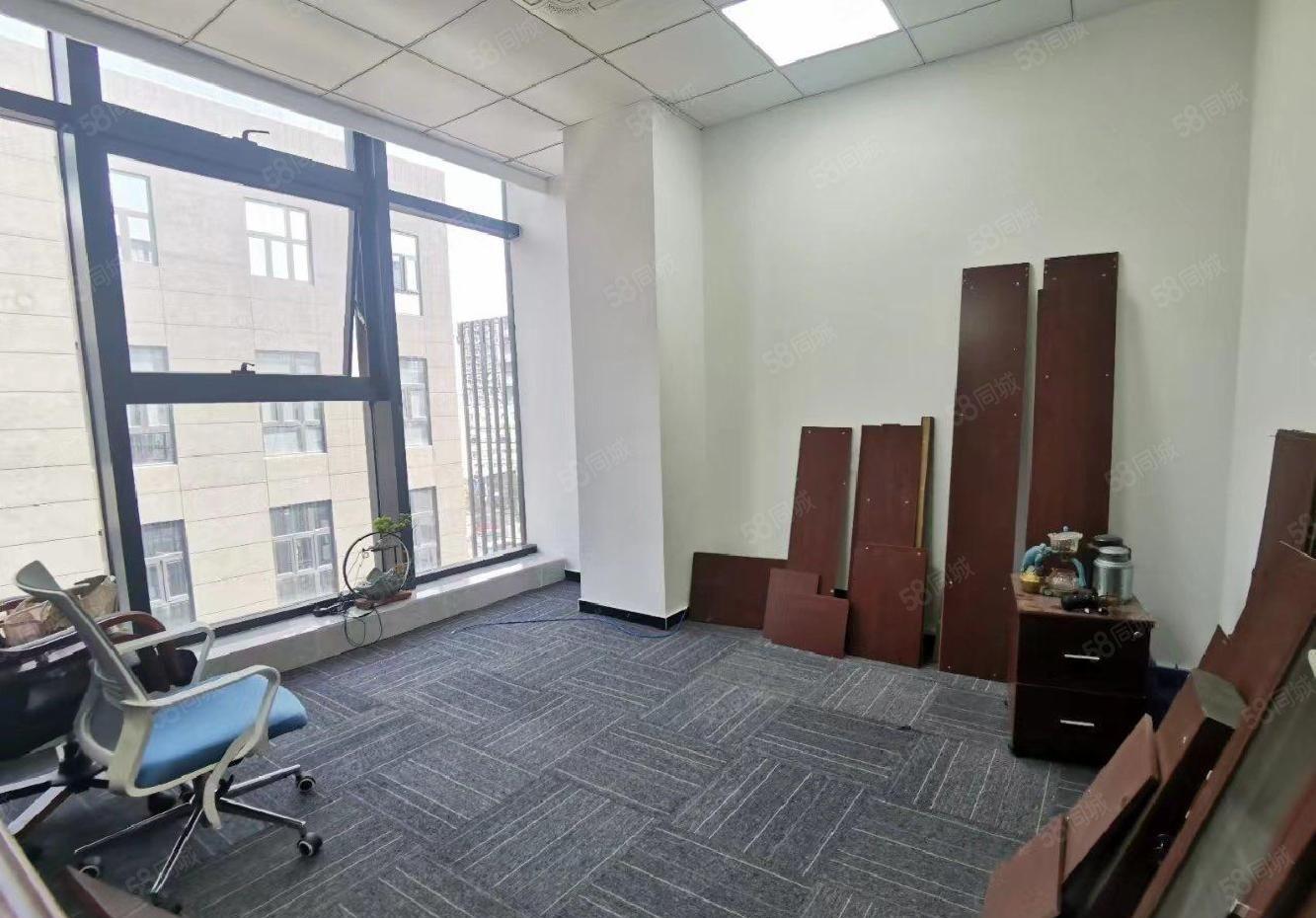 福永厂房出租500平地铁站口写字楼出租面积大可装修