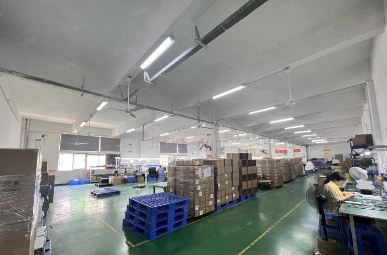 20元起松岗溪头地铁口楼上500平现成精装修厂房出租仓库出租