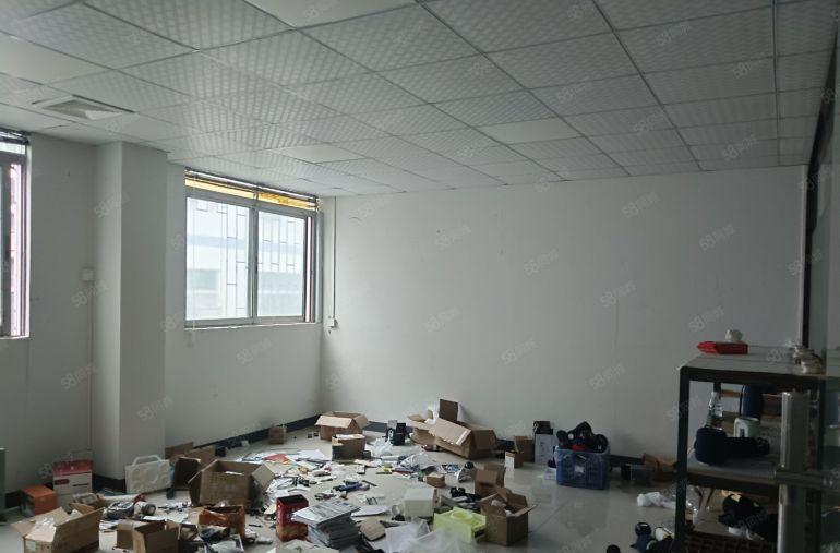 西乡固戍二路3楼500平方带装修厂房出租办公研发电商低价仓库