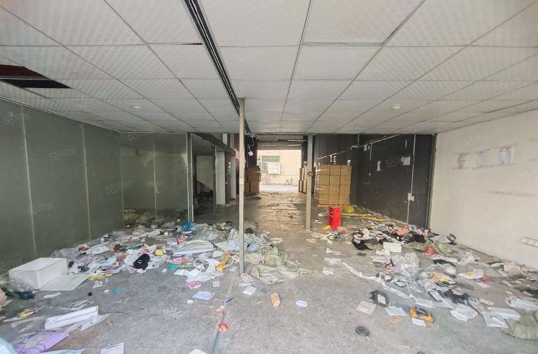 西乡后瑞黄田，一楼带装修阁楼438平，186平厂房，租金35