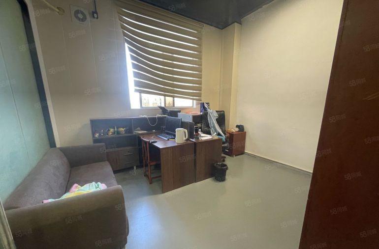 福永桥头楼上750平带装修厂房仓库出租