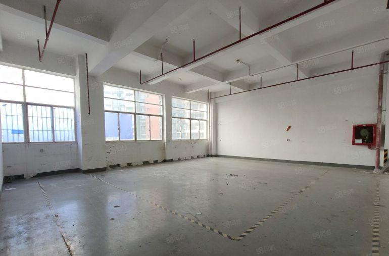 沙井新桥工业园厂房出租楼上450平办公光电模具电商仓库可分租