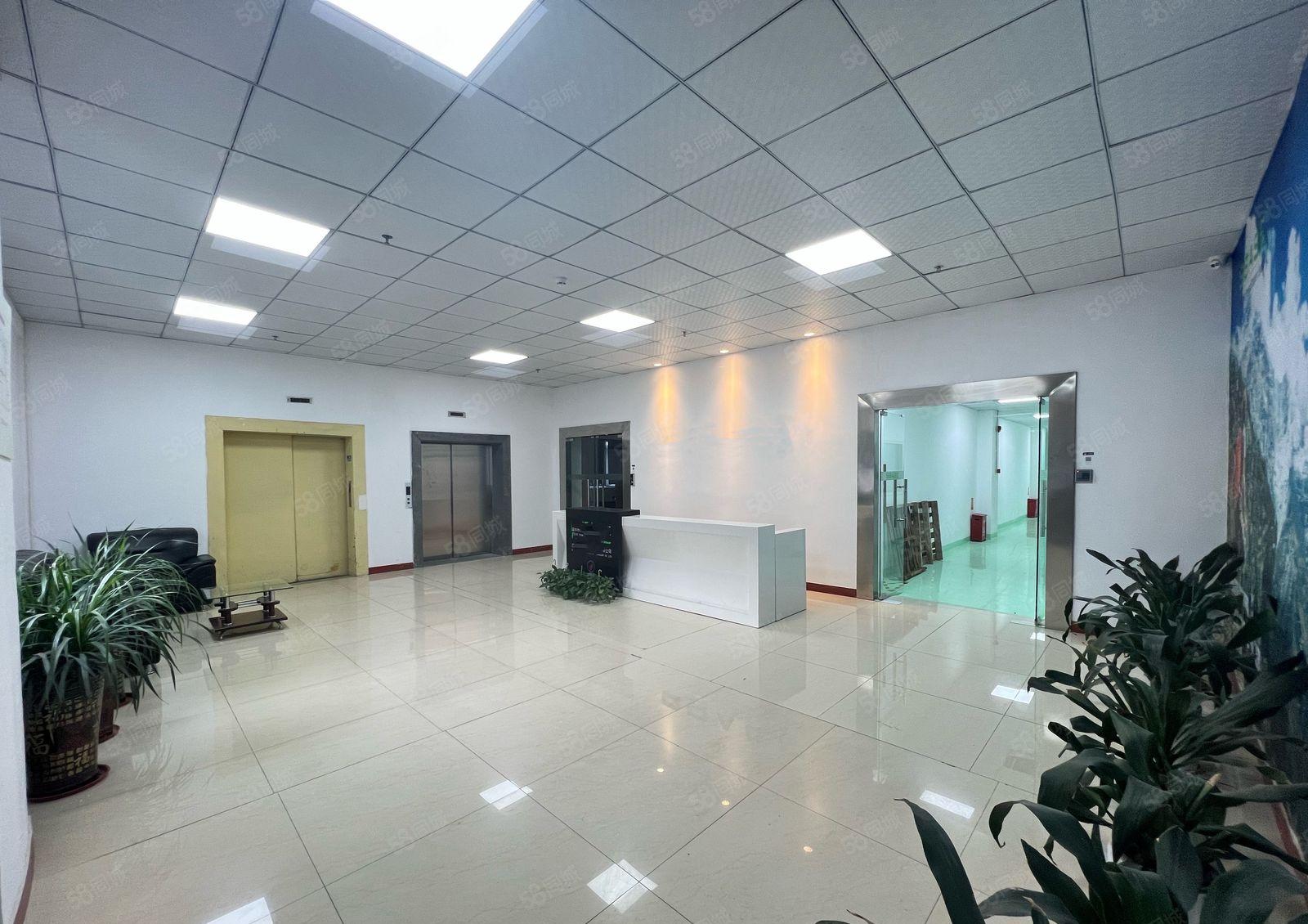 地铁口办公室 半层1010平带装修 适合办公仓储 组装